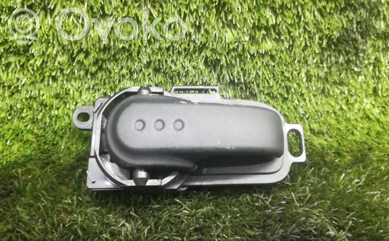Nissan Note (E11) Klamka/wspornik zewnętrzny drzwi przednich 