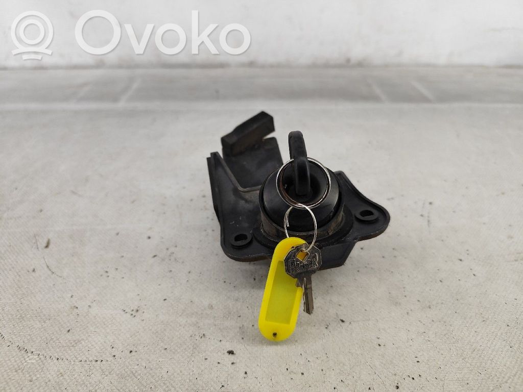 Tailgate lock latch   15689,2PINOS