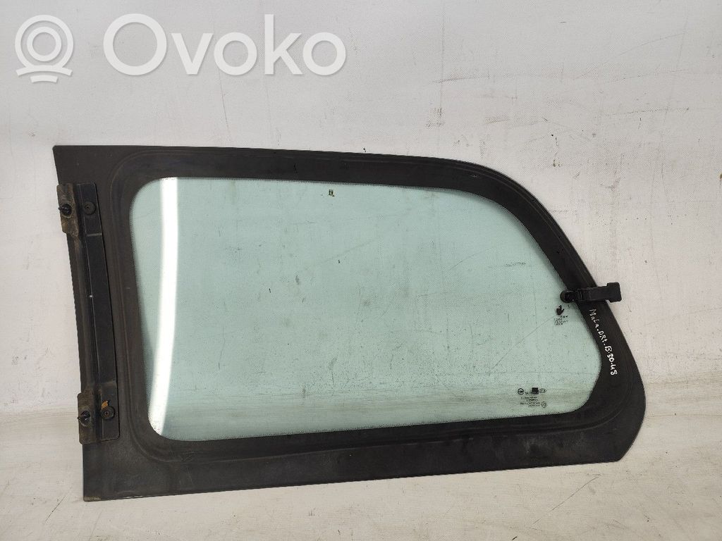 KIA Carnival Vidrio lateral trasero 