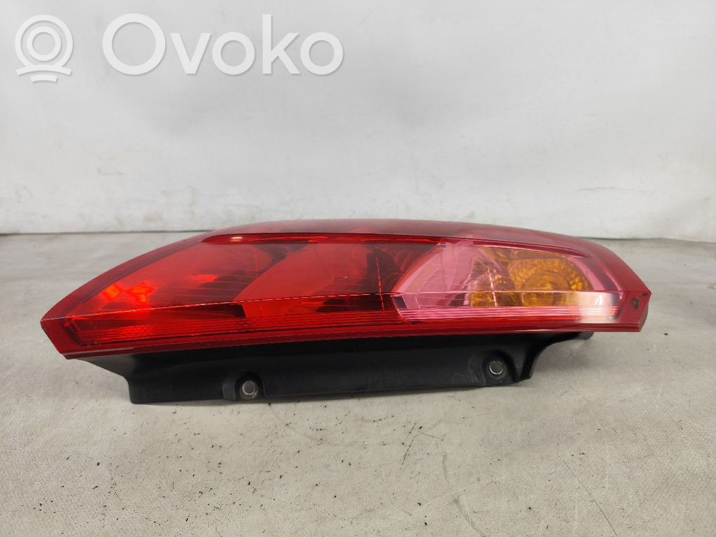 Fiat Grande Punto Lampy tylnej klapy bagażnika 