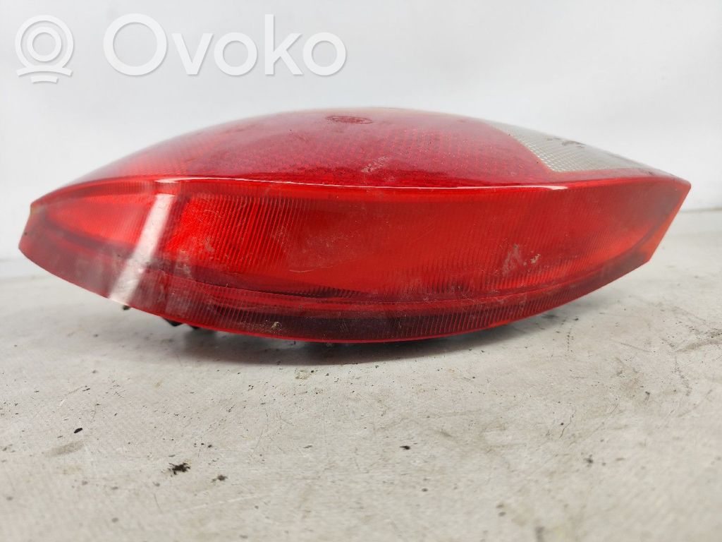 Rear/tail lights   97KG13N004AA