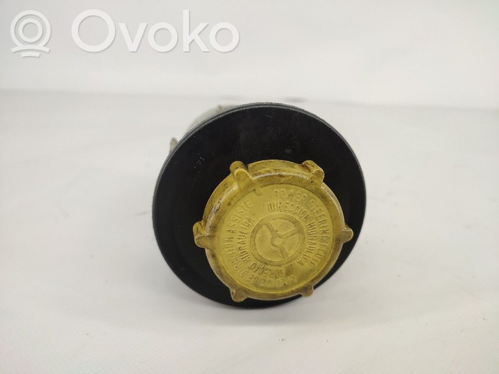 Ohjaustehostimen nestesäiliö   YC153R700AA