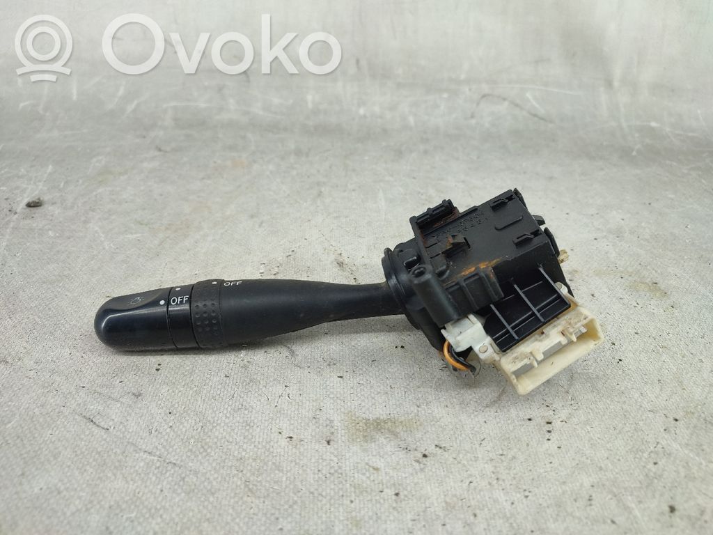Toyota Yaris Verso Leva/interruttore dell’indicatore di direzione e tergicristallo
