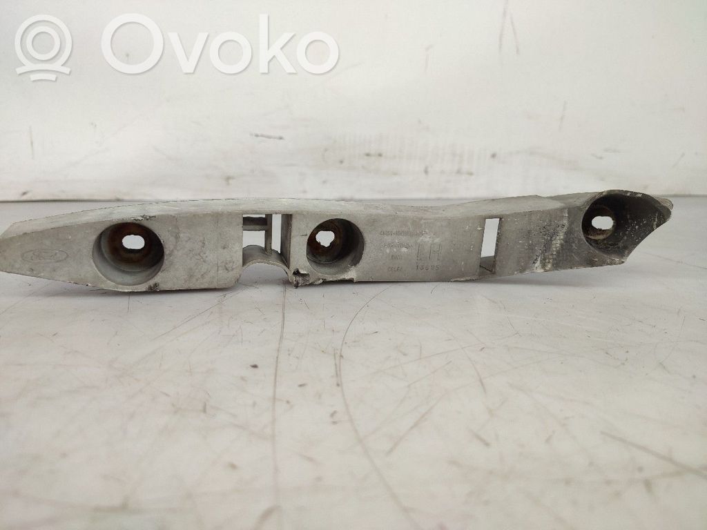 Front bumper mounting bracket   FRENTE,4M5117D959A,ESQUERDO