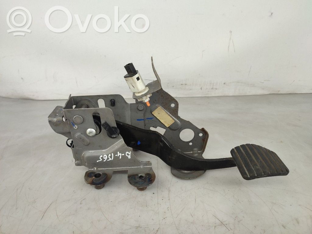 Pedală frână   451109527111,47117124