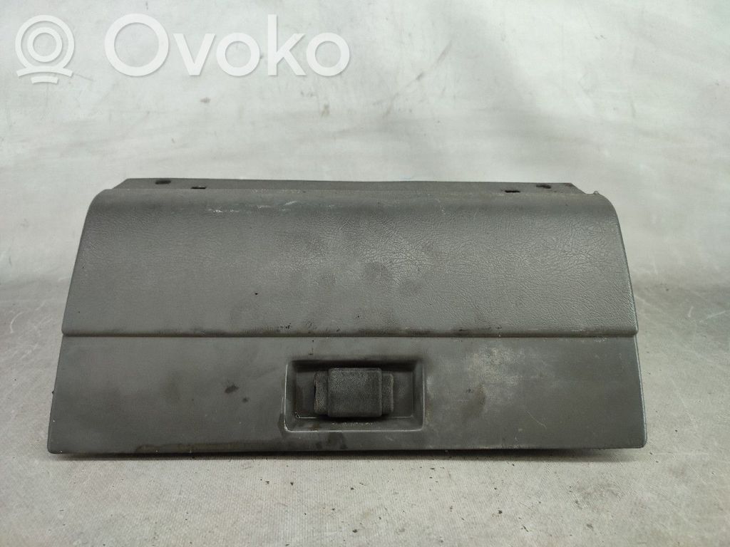 Opel Corsa A Daiktadėžė 
