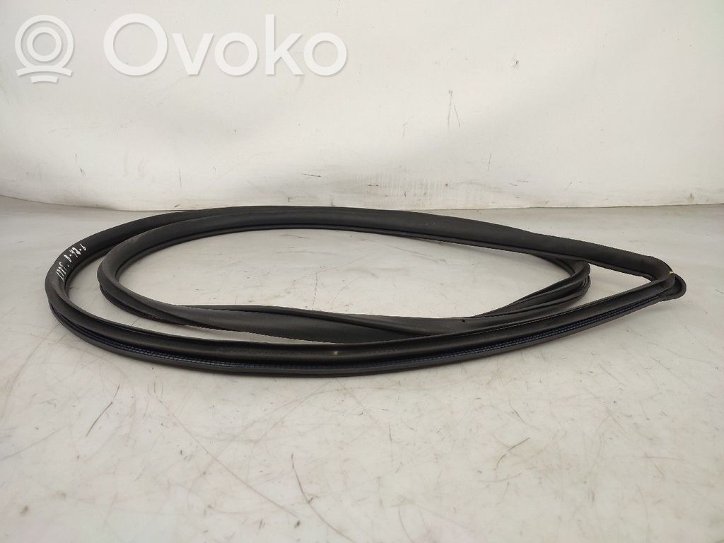 Subaru Impreza III Kita salono detalė 