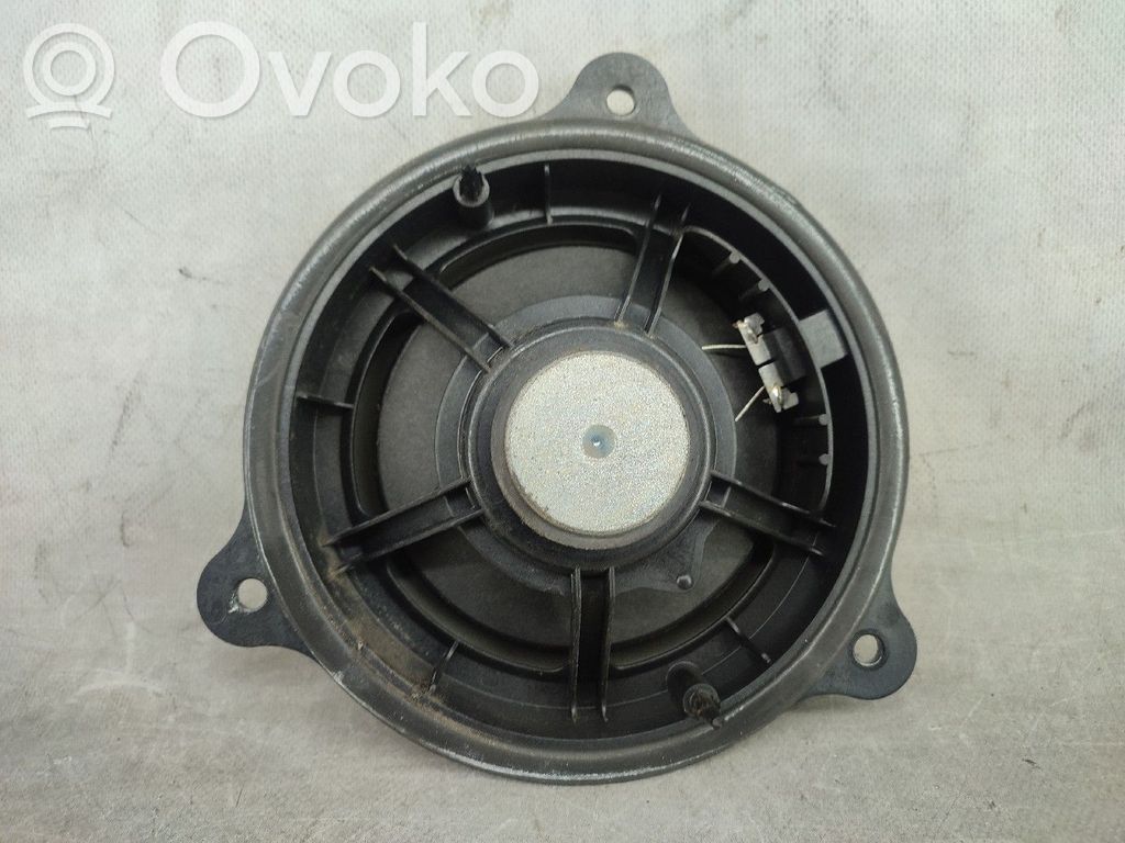 Nissan Juke I F15 Difuzor în panou 