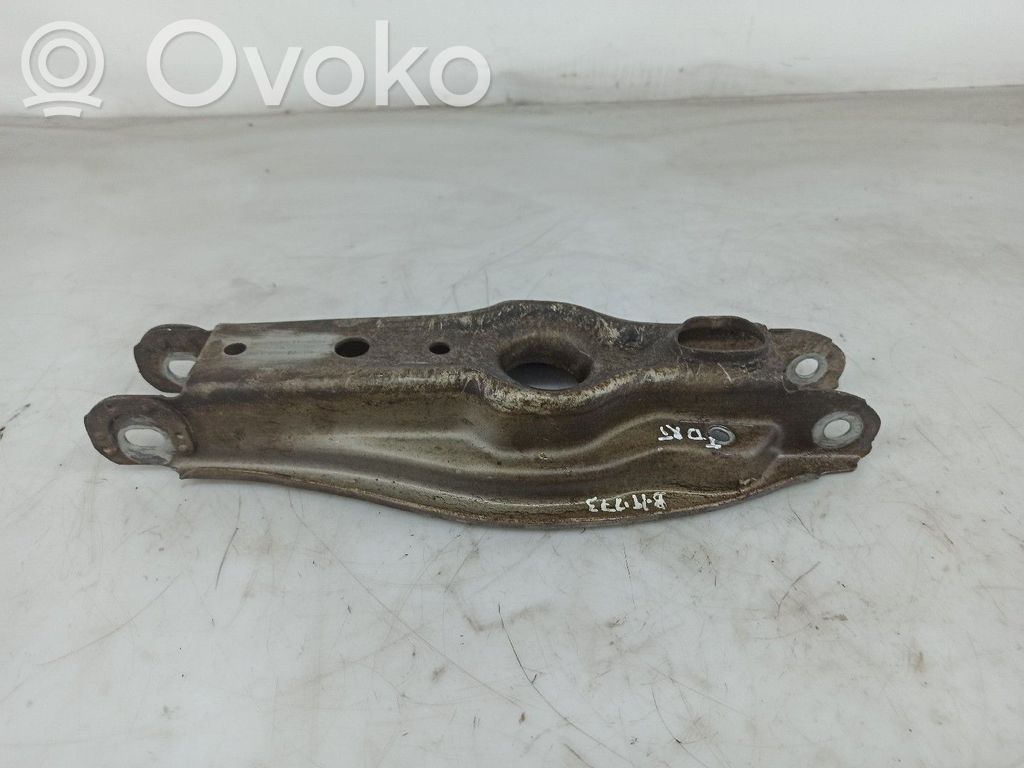 Brazo de suspensión trasero   676429311,679206603