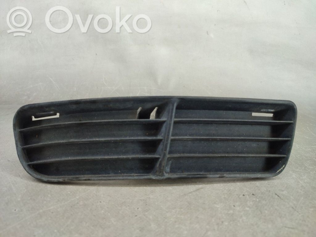 Atrapa chłodnicy / Grill   6N0855666