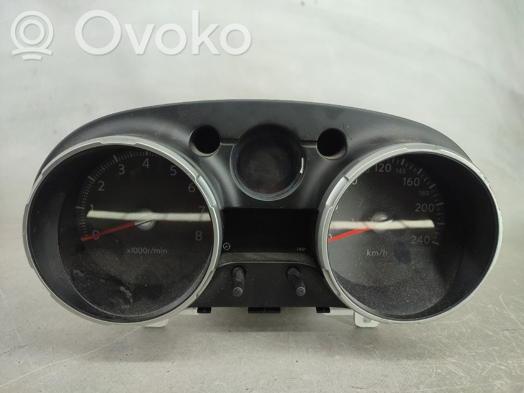 Nissan Qashqai Geschwindigkeitsmesser Cockpit