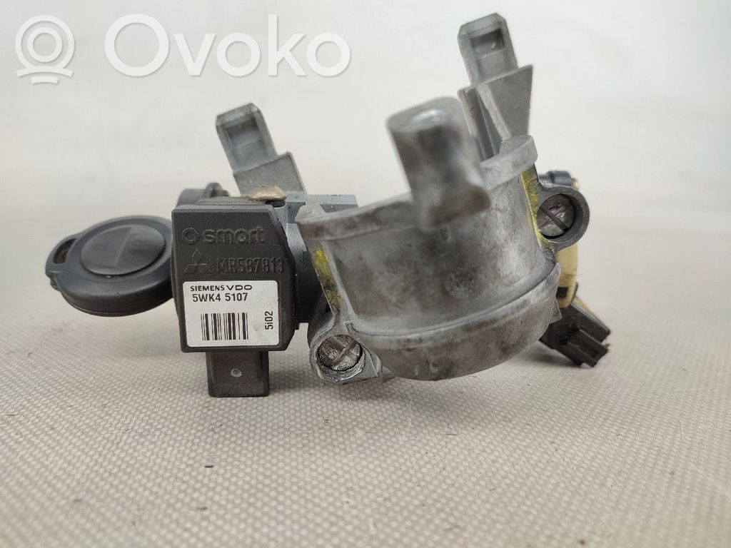 Cerradura de encendido   4408A040