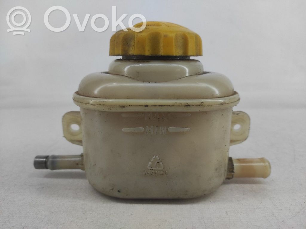 Ohjaustehostimen nestesäiliö   96390409