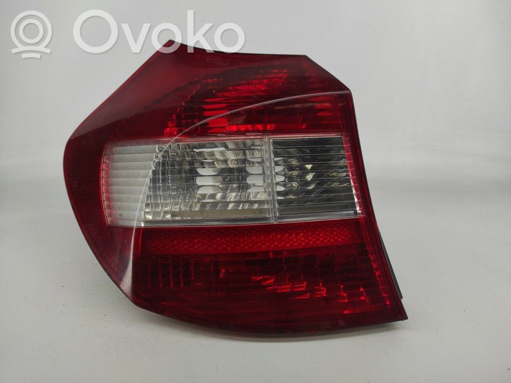 Lampy tylnej klapy bagażnika   13405110