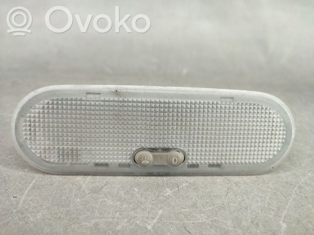 Panel oświetlenia wnętrza kabiny   8200074362,81423H