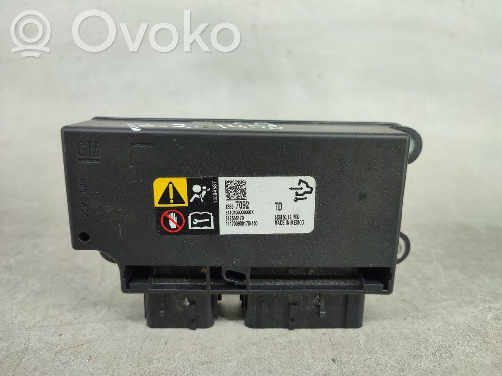 Unitate/modul de comandă airbaguri   13597092,812586170