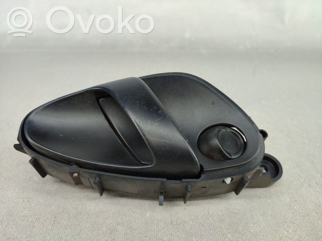 Citroen Xsara Etuoven ulkokahvan kehys 