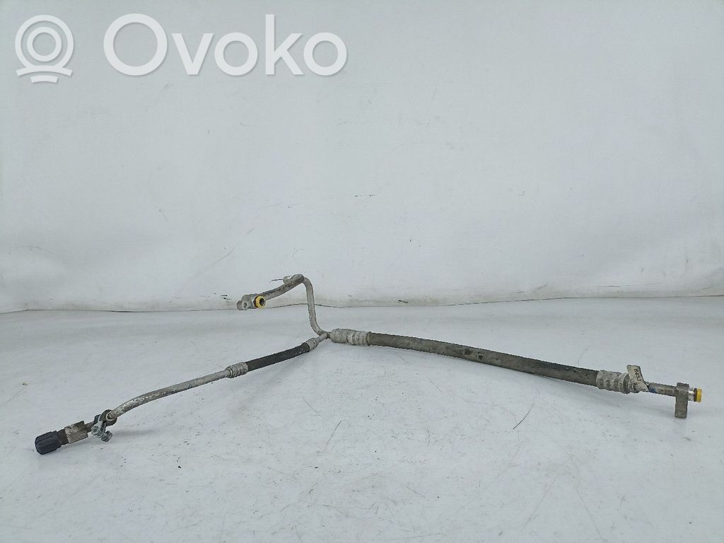 Ilmastointilaitteen putki (A/C)   64536953419,64531504567