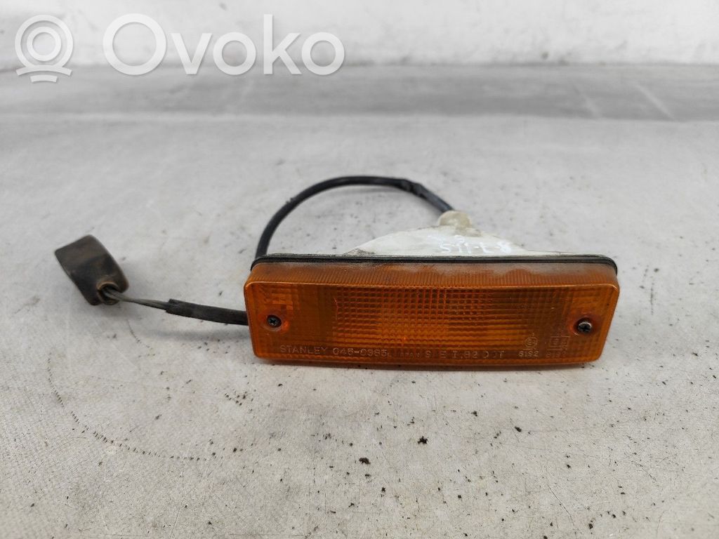 Blinker vorne Stoßstange   LARANJA,0450385L