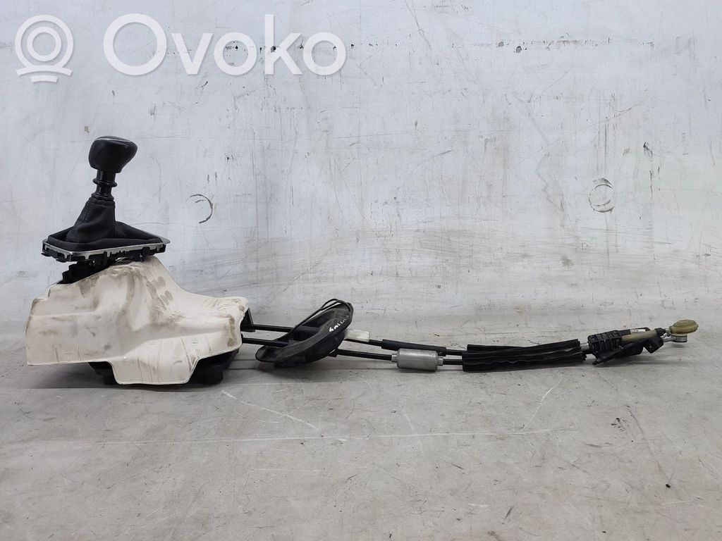 Opel Corsa F Lewarek zmiany biegów / dolny 