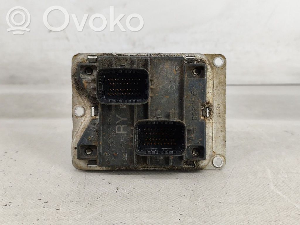 Opel Corsa B Variklio valdymo blokas 