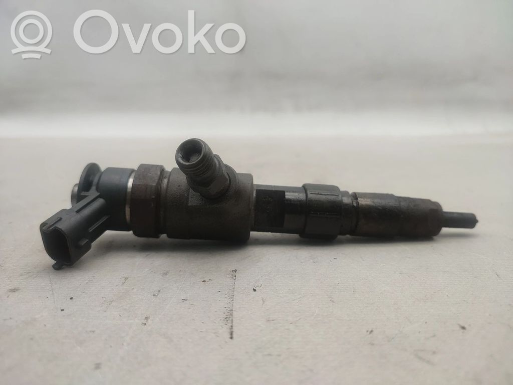 Inyector de combustible   870689,0445160339