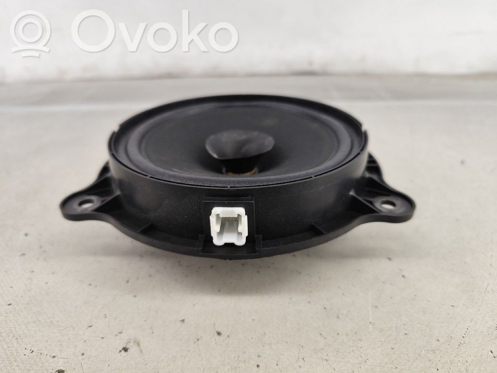 Dacia Duster II Altavoz del panel 