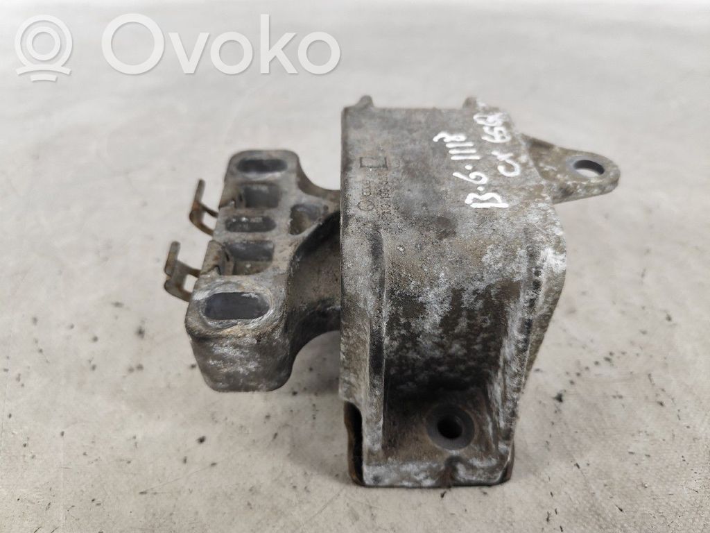 Volkswagen Golf IV Suport tampon motor 