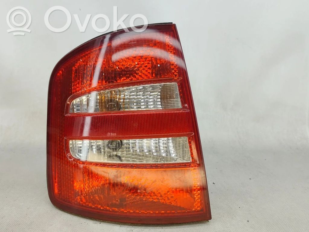 Skoda Fabia Mk1 (6Y) Feux arrière sur hayon