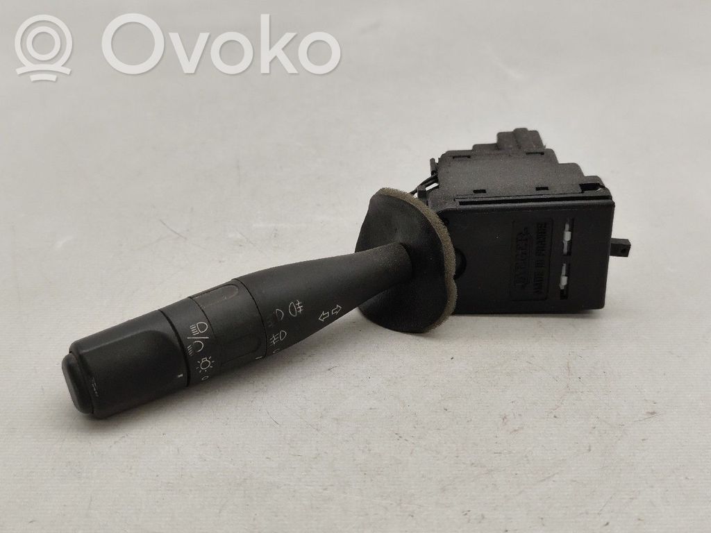 Peugeot 206 Leva/interruttore dell’indicatore di direzione e tergicristallo 