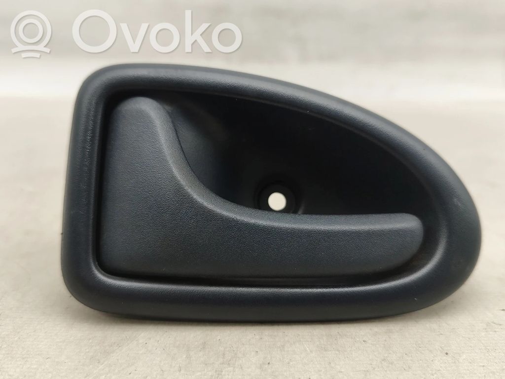 Renault Clio I Manecilla interna puerta delantera 