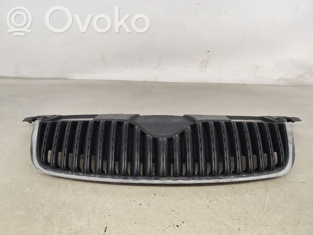 Skoda Fabia Mk2 (5J) Grilă față 
