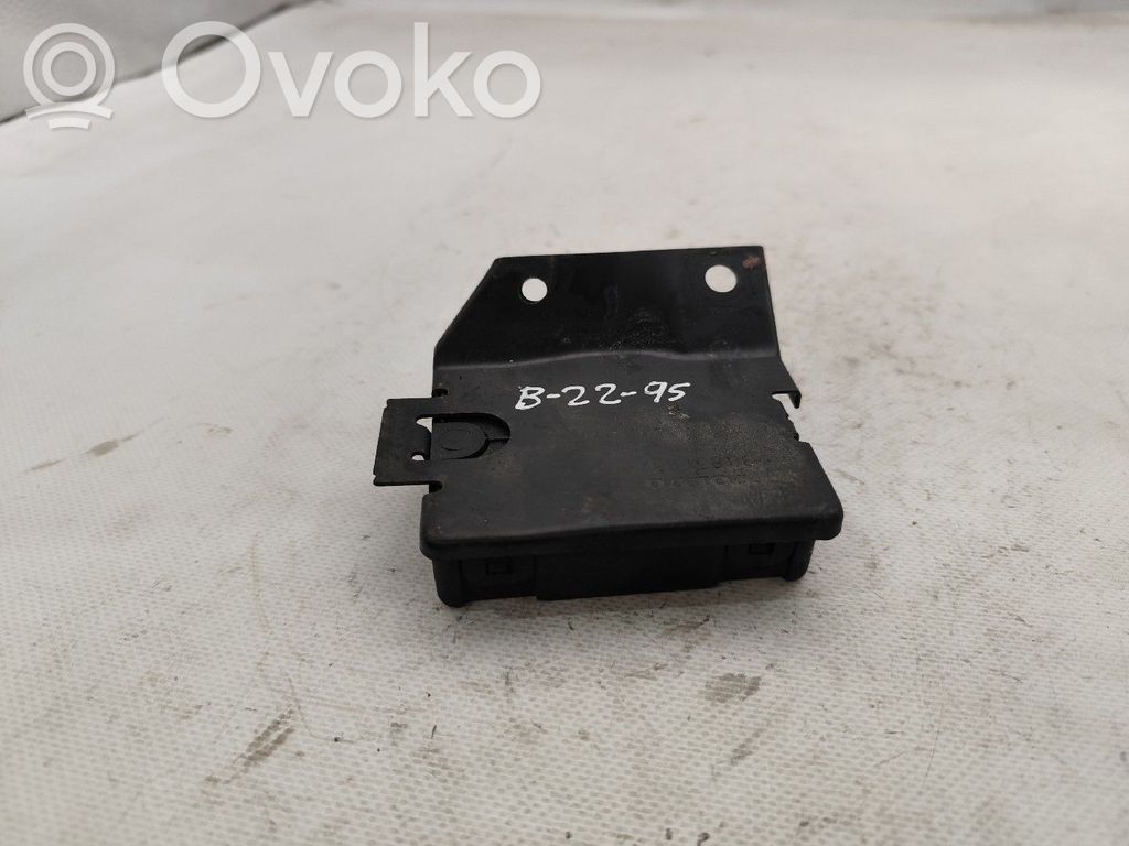 Volvo S40, V40 Releu blocare aprindere 