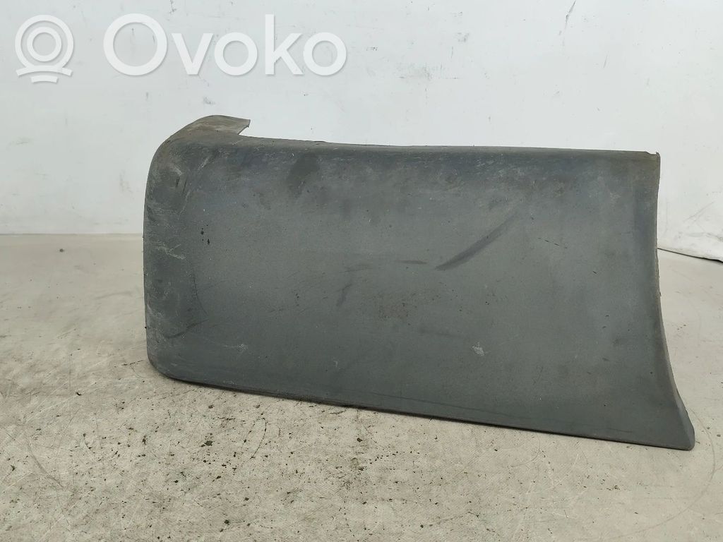 Moldura de la aleta trasera   C9V8A2196