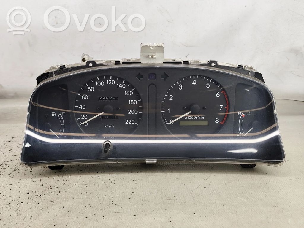 Toyota Corolla Verso E110 Licznik / Prędkościomierz 