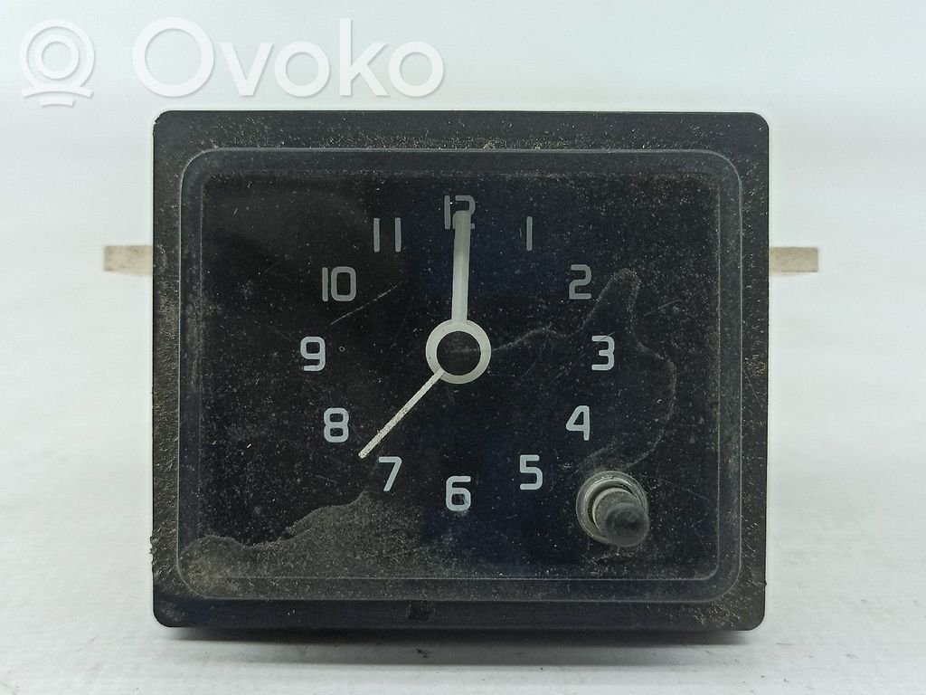 Renault Clio I Clock 