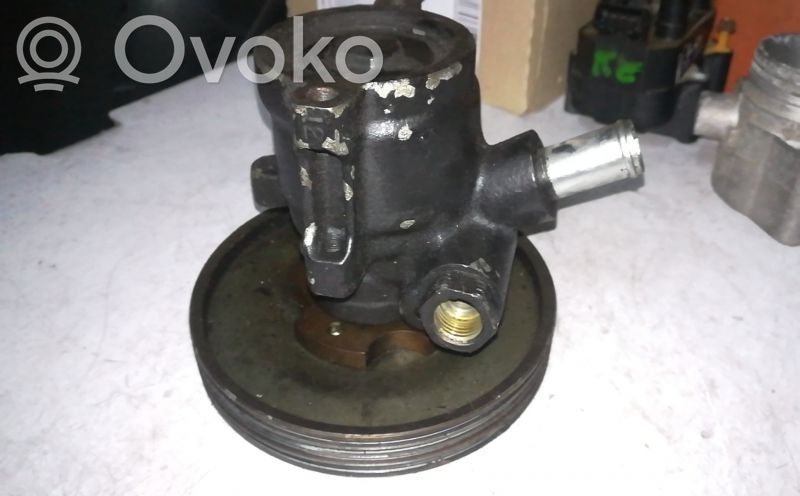 Ohjaustehostimen pumppu   7849701