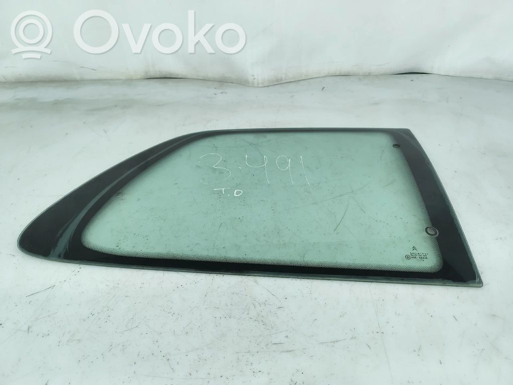 Vidrio lateral trasero   43R00048