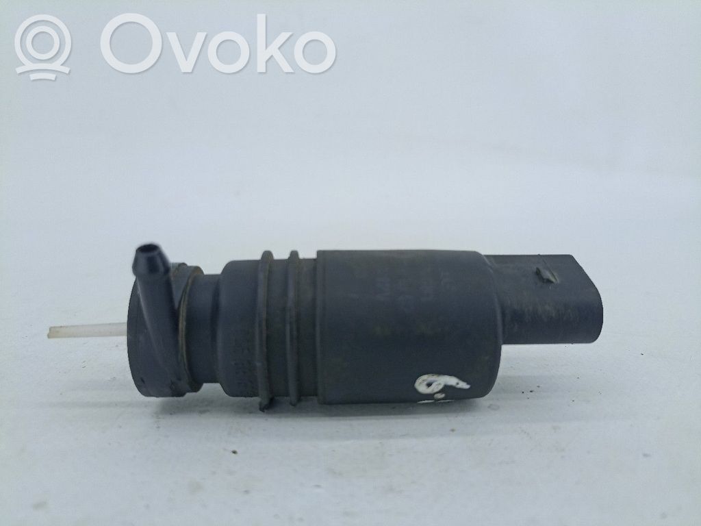 Windscreen/windshield washer pump   3D0955681,2PINOS