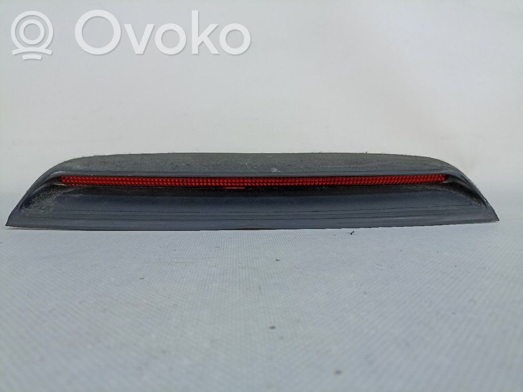 Kolmas/lisäjarruvalo   3B5945121