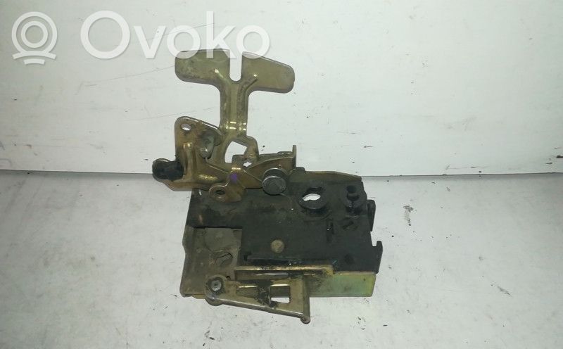 Citroen Saxo Zamek drzwi tylnych 