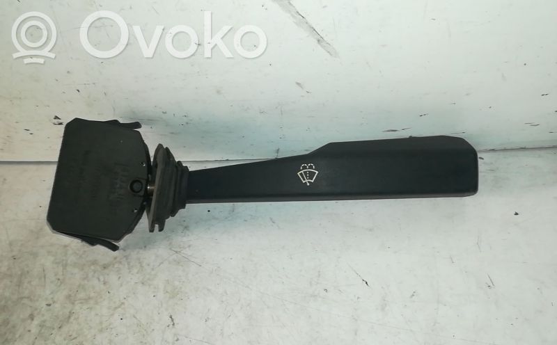 Pyyhkimen nopeuden kytkin   413436