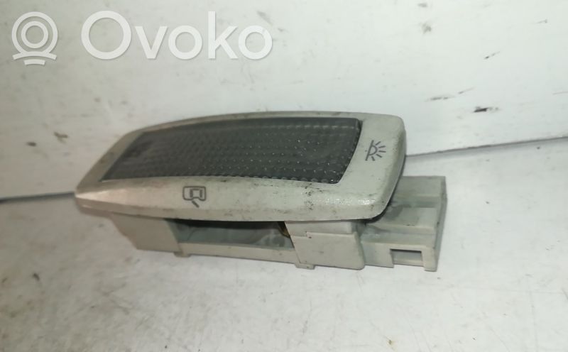 Volkswagen Golf IV Rivestimento della console di illuminazione installata sul rivestimento del tetto