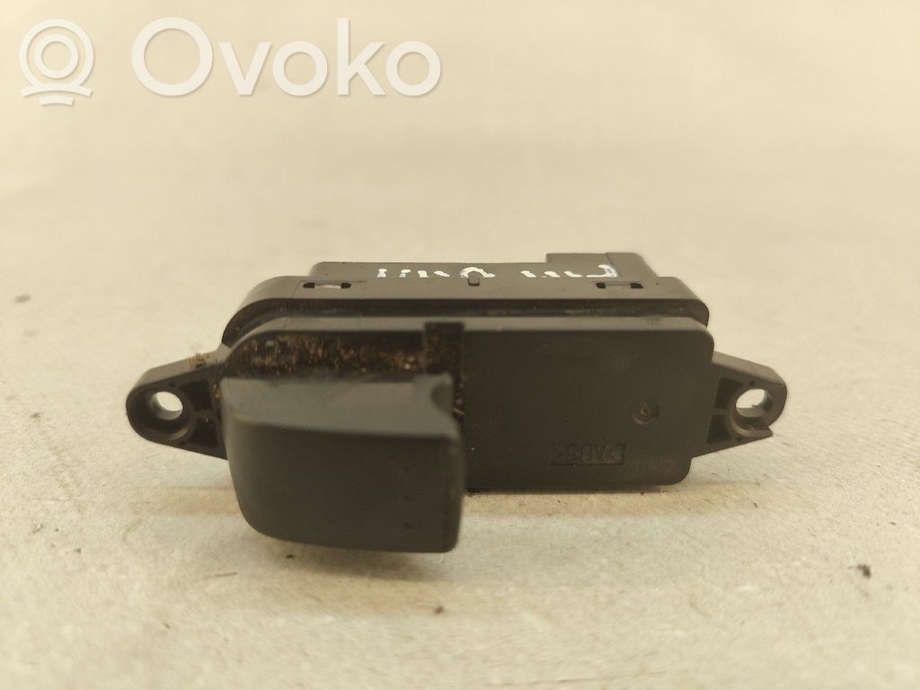 Comutator comandă geamuri electrice   CC3366370A,10PINOS