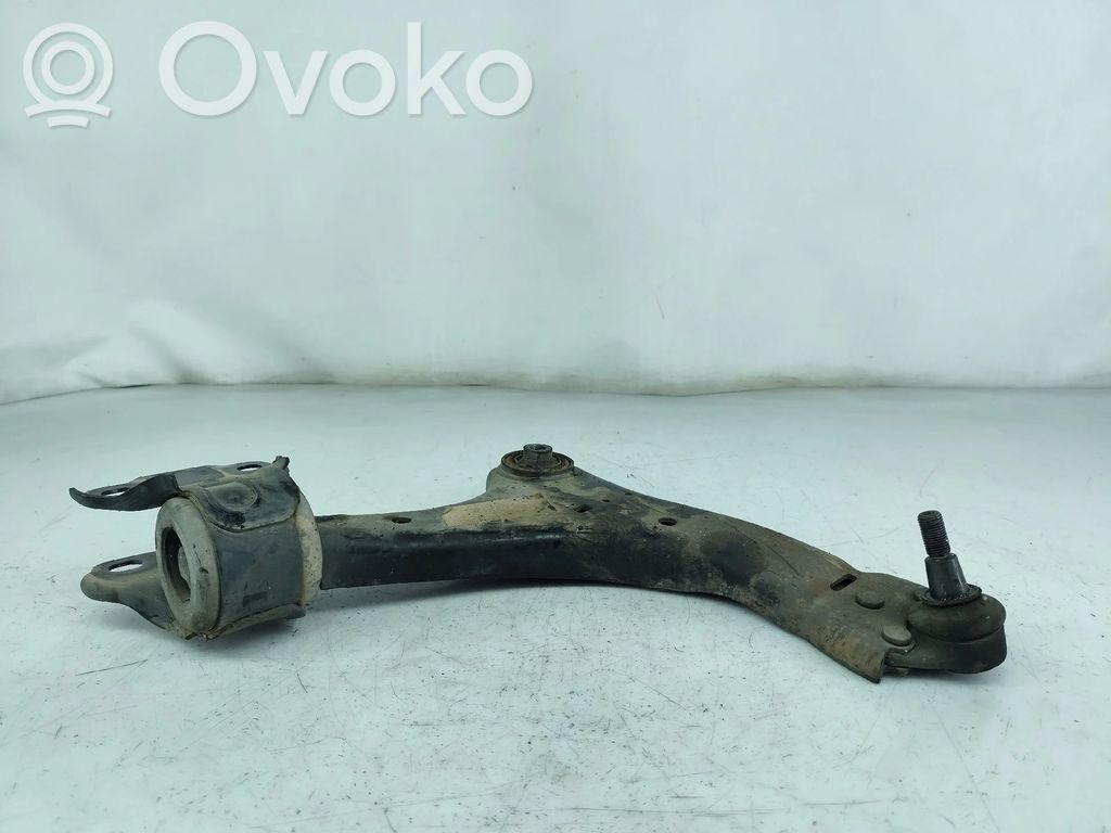 Ford Mondeo MK IV Basculă față 