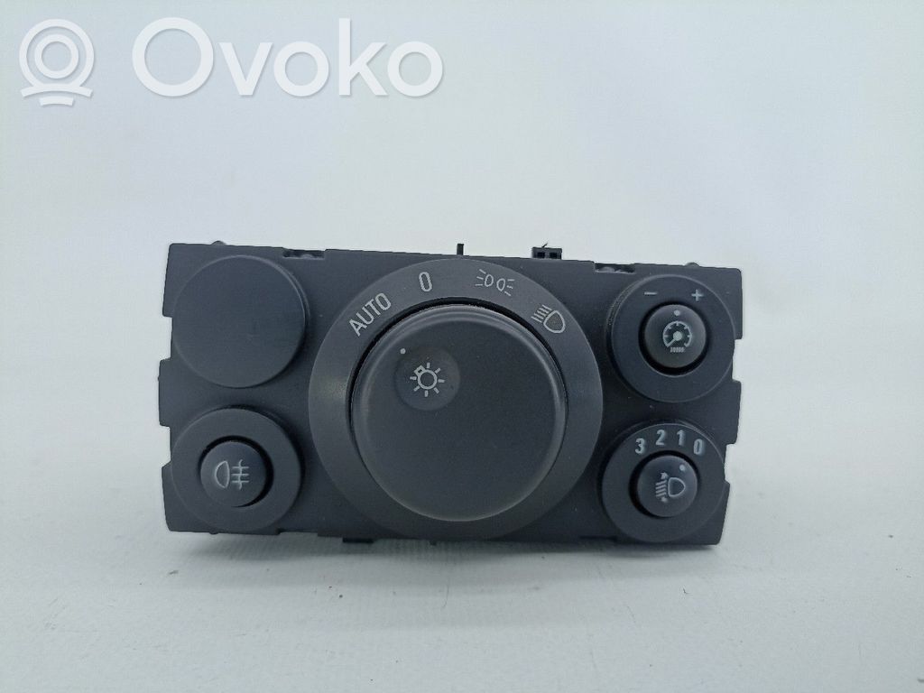 Opel Astra H Light switch 