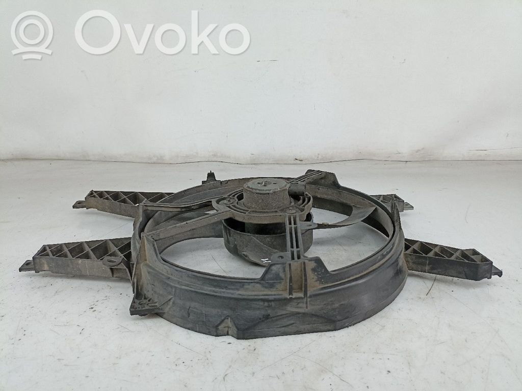 Renault Clio III Elektrisks radiatoru ventilators 