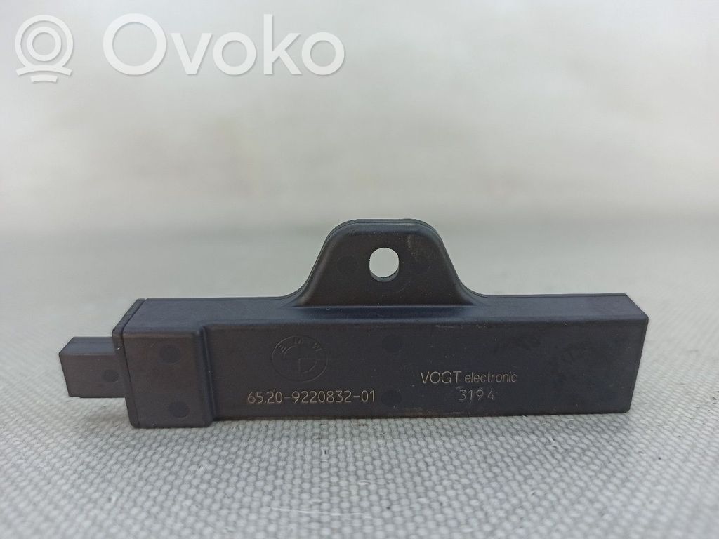 Unidad de control/módulo del motor   AMPLIFICADORANTENA,2PINOS,65209220832