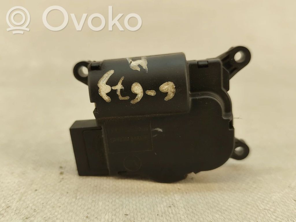 Volkswagen Transporter - Caravelle T5 Motor/actuator clapetă aer