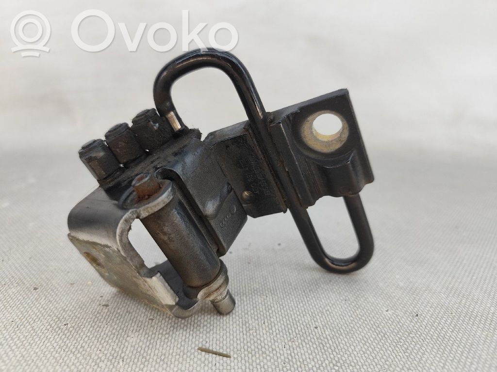Audi A3 S3 8L Etuoven pidätin 